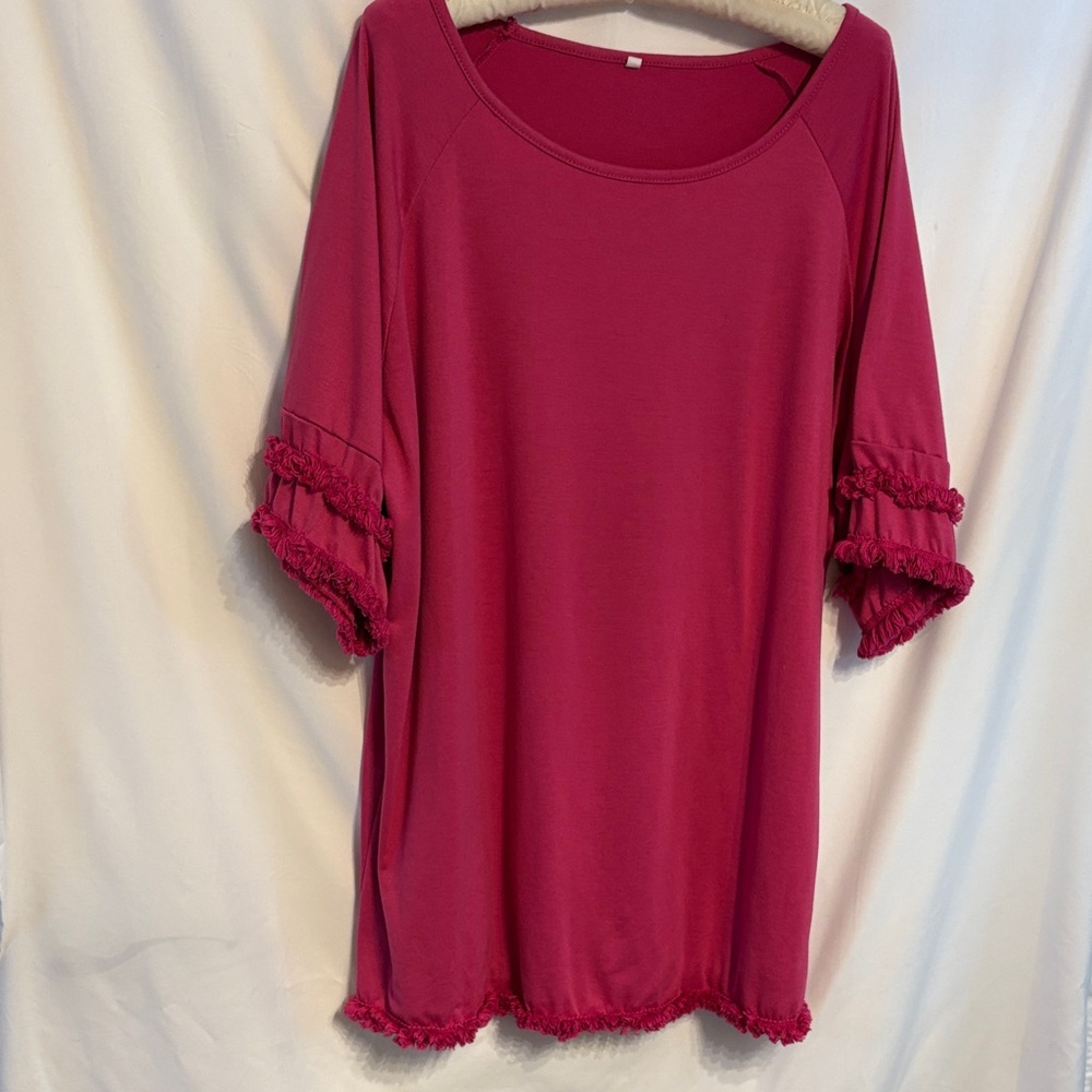 Women's 1XL Boxy Fuchsia Pink Fringe Embellished 3/4 Length Sleeve Top